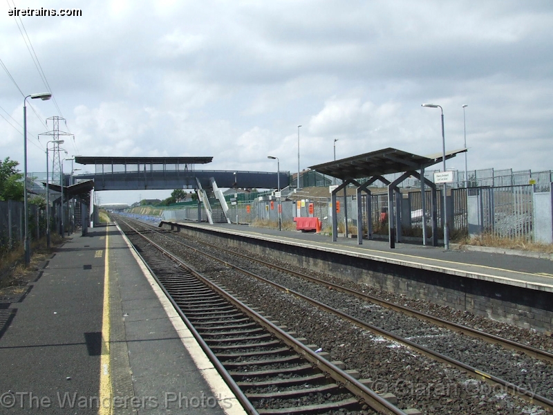 Cherry Orchard_20080726_003_CC_JA.jpg - Cherry Orchard Station, looking south towards Cork from the north end of the down platform. The station opened with the new commuter service to Kildare in 1994, it was closed and demolished in October 2008. ©The Wanderers Irish Rail Photos